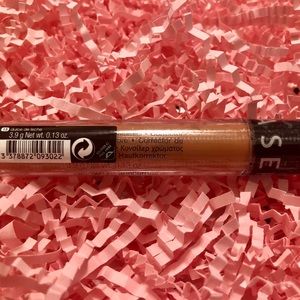 New Sephora Brightening Gel Serum Concealer #15